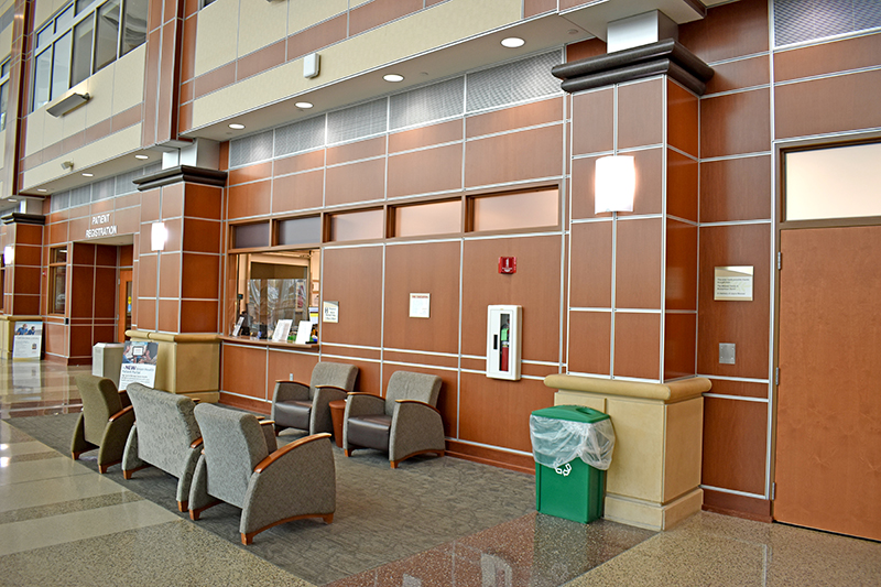 Lobby Pharmacy 800